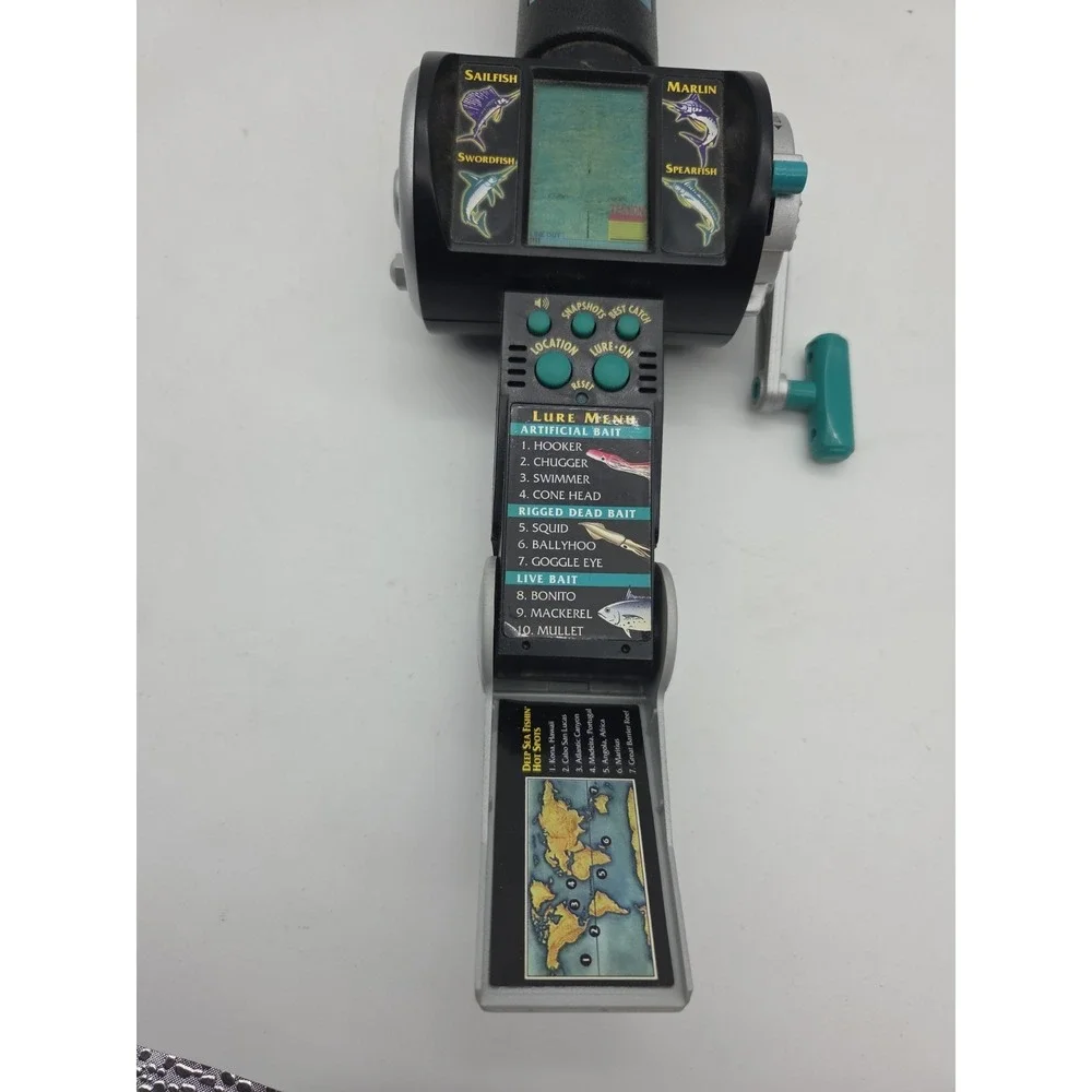 Vintage Radica Deep Sea Fishin' Handheld Fishing Game Model 2332 Tested Working